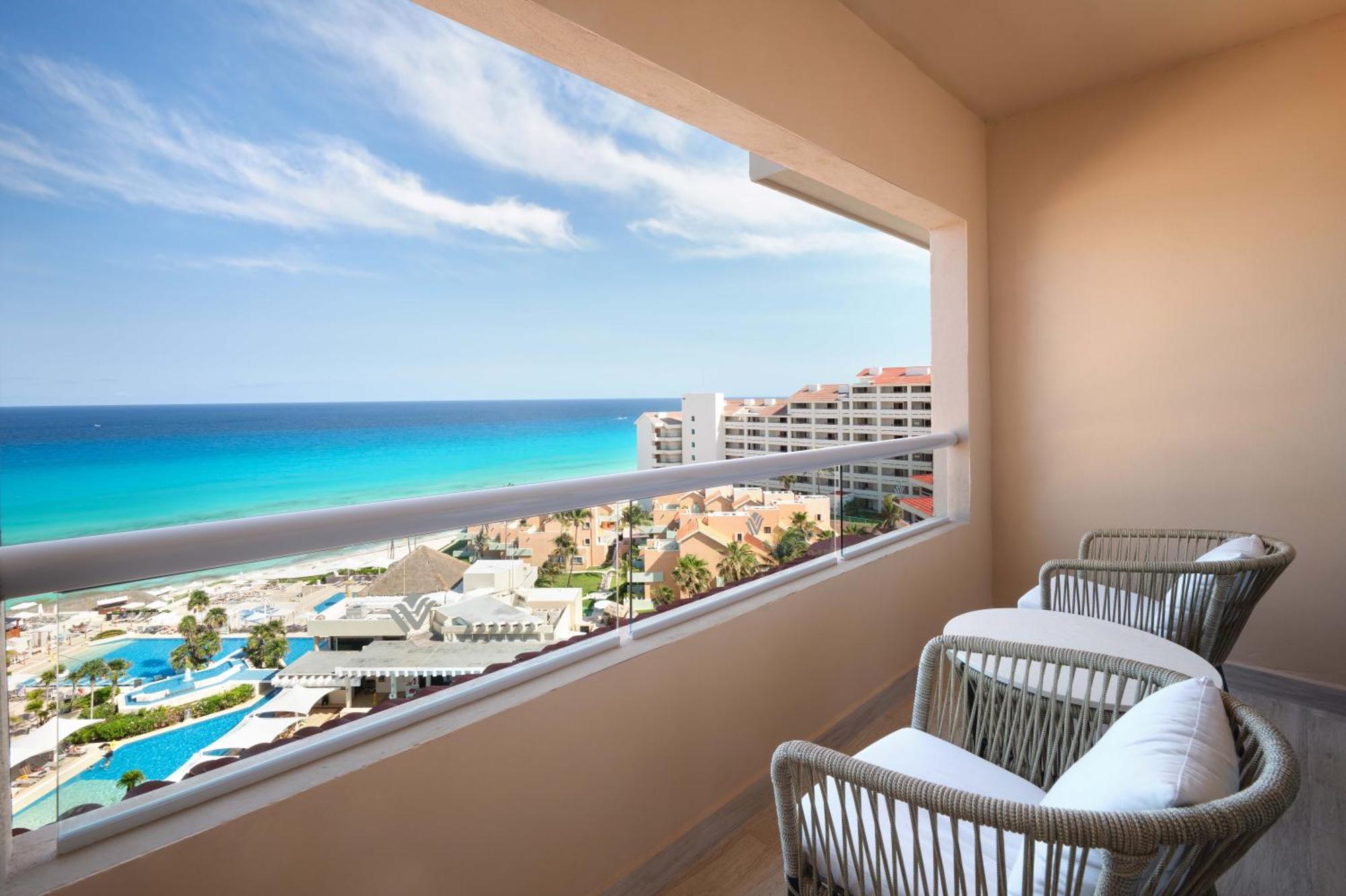 Wyndham Grand Cancun All Inclusive Resort & Villas Exterior photo